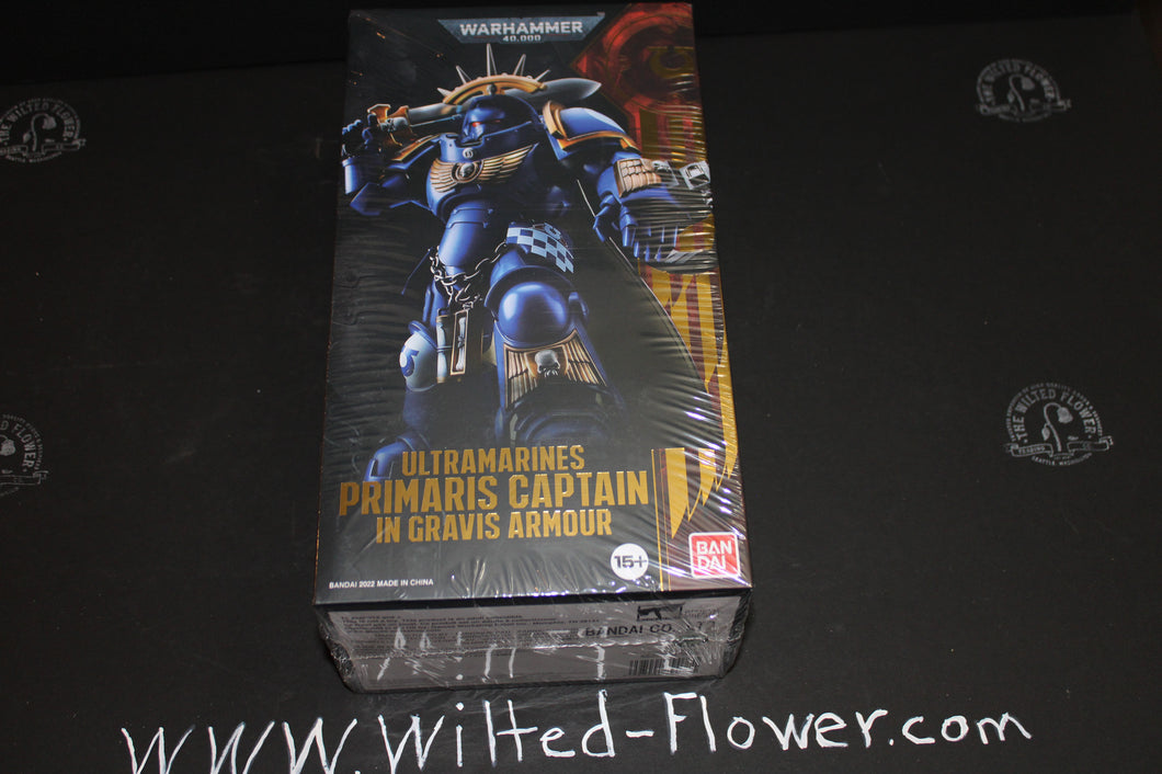 Sealded Ban Dai Ultramrines Primaris Captain in Gravis Armour Action Figure